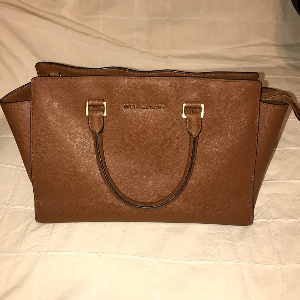 MK CLASSIC CONGAC LEATHER BAG